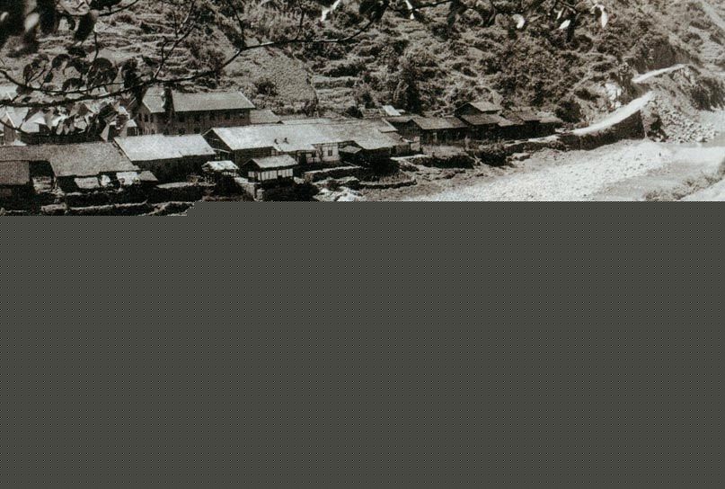 　　1935年6月26日，中共中央政治局在四川懋功两河口召开会议。会议决定红军北上创造川陕甘根据地。图为两河口。